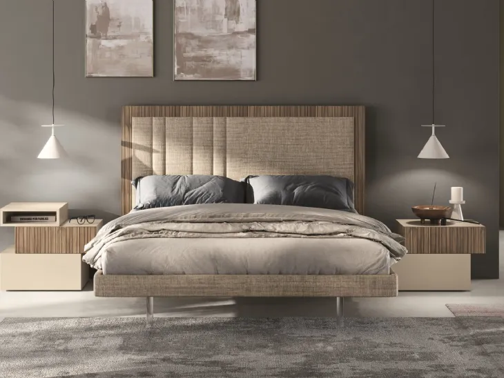 Letto Bepop con testiera imbottita su boiserie in legno di Euro Design